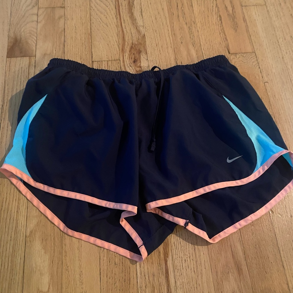 Nike Black and Pink Athletic Shorts for Performance